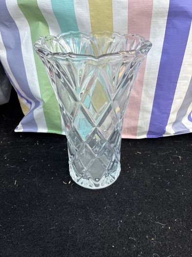 Glass vase