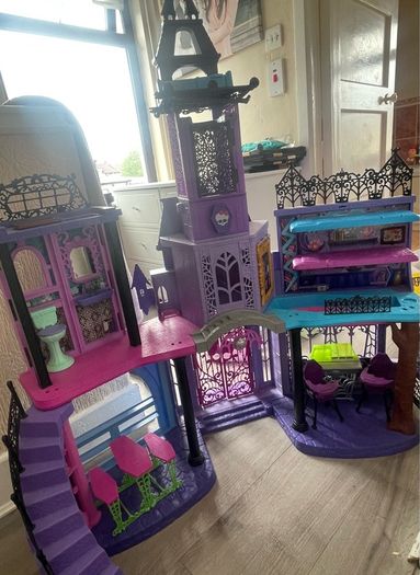 dollhouse