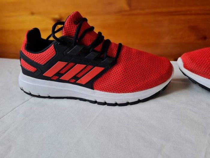 2017 adidas energy cloud 2 Size 8 eu 42 red/black In excellent condition