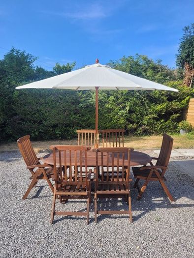 Teak Garden extending table and 6 reclining armchairs