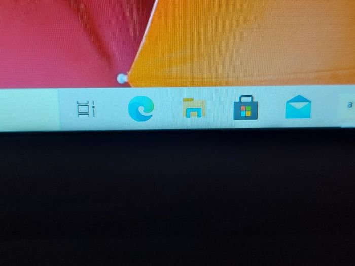 HP 15.6 inch Laptop, Model 15-db0043na,  AMD A4-9125 Radeon R3, 4 Compute Cores 2C + 2G, 2.3GHz, 4GB Ram, 1 Terrabyte Hdd, Windows 10, Microsoft Edge, Chrome and VLC