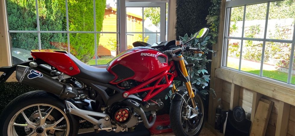 2009 Ducati Monster 1100s
