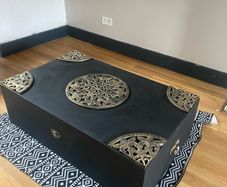 Coffee table/storage trunk