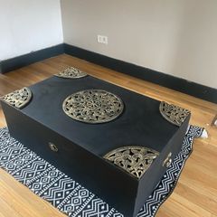 Coffee table/storage trunk