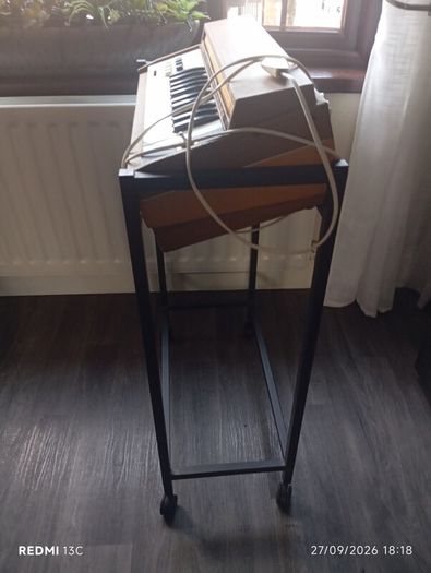 electric vintage organ