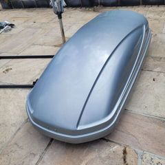 Car roof storage box and bars