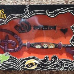 Official Disney Hocus Pocus Collectible Key Set
