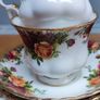 Royal Albert "Old Country Roses" tea trio Image 4