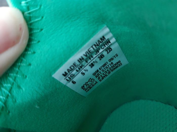 adidas UK 5.5 like NEW!