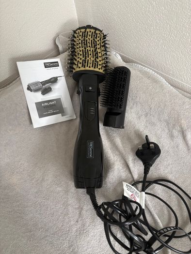 Tre Semme Airlight Volume 2 in 1 hair dryer brush