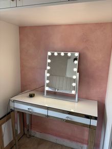 hollywood mirror