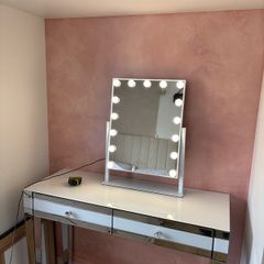 hollywood mirror