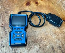 Brand New OBD2 V519 Car Diagnostic Scanner / Code Reader