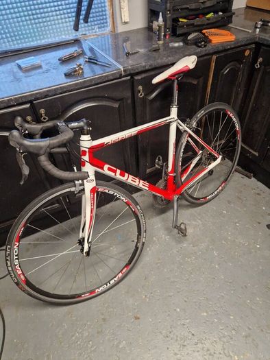 Cube Agree Pro (Ultegra) like new condition