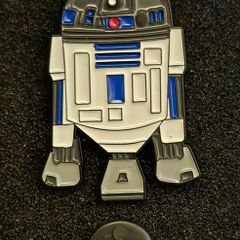R2-d2, star wars , pin back badge.