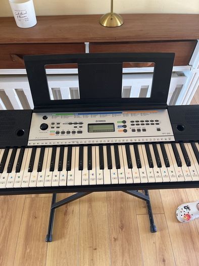 yamaha keyboard & stand