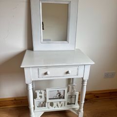 Bedroom Dressing table /Mirror & Photo Frames.