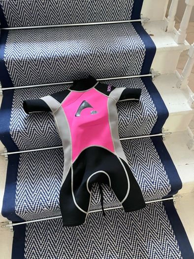 Girls wetsuit aged 4 -5