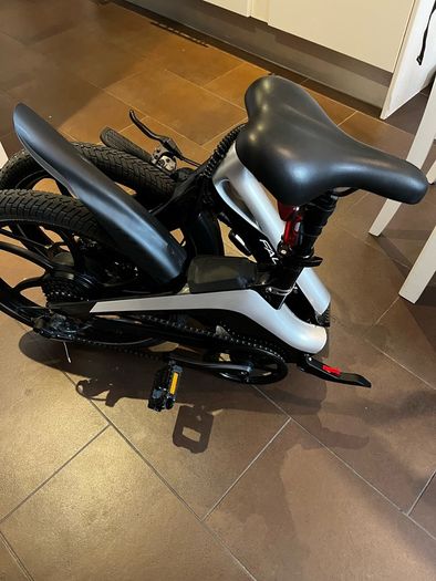Falcon flo pedal assist folding e bike