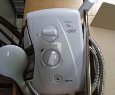 Triton T80 electric shower