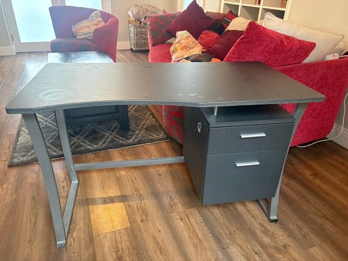 Secondhand Desk
