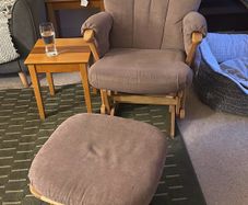 Breastfeeding chair
