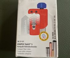 Knipex TubeX S pipe cutter
