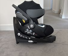 Cybex Cloud Z i-Size Car Seat + Rotating ISOFIX Base