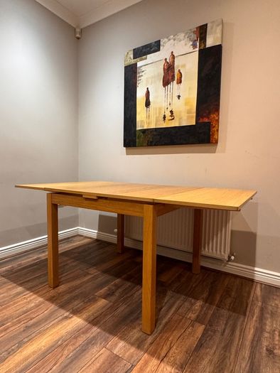 Extendable Dining Table-Oak Effect-Excellent Condition