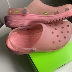 Crocs size 5