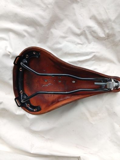 Brooks B17 saddle.