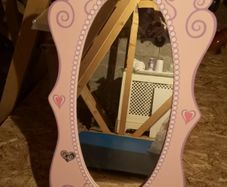 Girls room mirror
