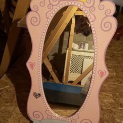 Girls room mirror