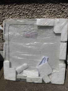 Low level shower tray.