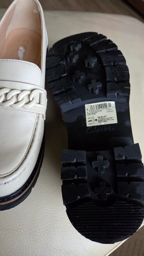Clarkes Ladies Ivory Loafers