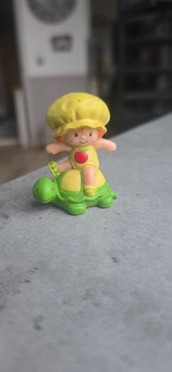 HTF Vintage 1981 AGC Kenner Shortcake Apple Dumpling and Teatime Turtle Strawberry Shortcake Mini PVC Doll  Figurine 2" same era as MLP G1 My Little Pony