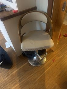 bar stool