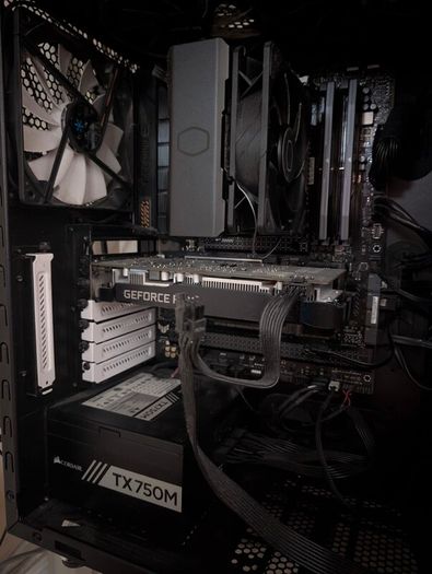 Ryzen 5 7600X | RTX 2060 | 32GB DDR5 | 27" 165Hz + Peripherals