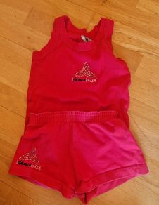 2 Tops & 1 shorts 7-8yrs