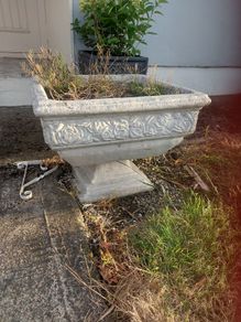 Flower pots