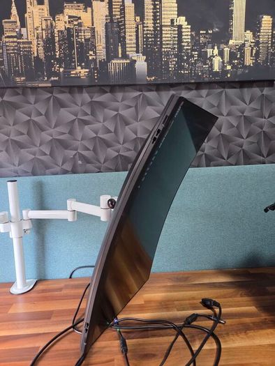 Heavy duty dual monitor arms
