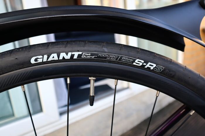 Giant Fastroad - SL1 - Medium - Wine Purple Road Bike