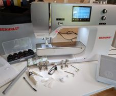 BERNINA 710 Sewing Machine