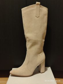 Stylish Beige Knee-High Boots  Size 40  Brand New