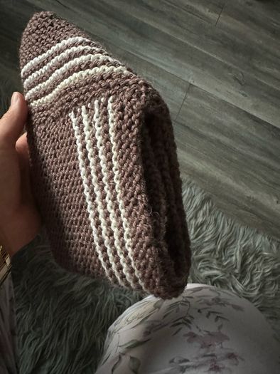 Handmade knitting slippers