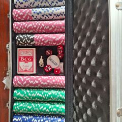 poker set with a case