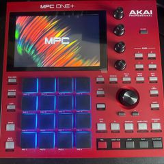 Akai MPC One Plus, carry case and desk saver