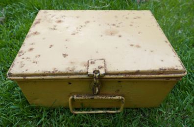 Vintage Militaria  Metal  Case