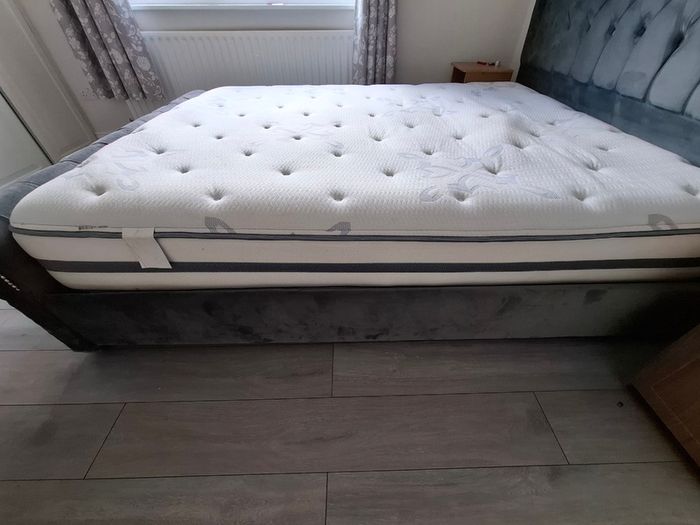 King size bed
