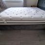 King size bed Image 4